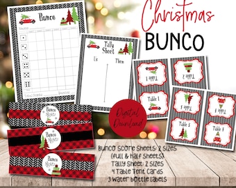 Könnte beinhalten: Eine Sammlung von druckbaren Weihnachts-Bunco-Spielen. Enthält Wertungskarten, Zählkarten, Tischkarten und Wasserflaschenetiketten. Das Design zeigt ein rotes Auto, Weihnachtsbäume und ein rot-schwarzes Karomuster. Die Worte "Christmas Bunco" sind zu sehen.