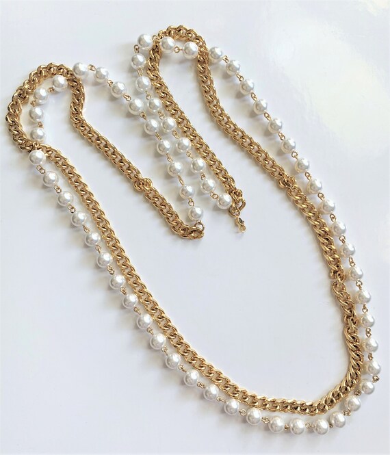 36" Heavy Gold Curb Chain & White Faux Pearl Chai… - image 4