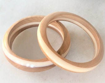 1980’s Light Wood & Ivory Lucite Swirled Inlay Bangle - 2 Sizes