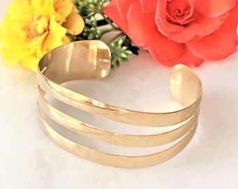Vintage Gold Tone Open Cuff Bracelet – Polished Tapered Design, Made in USA