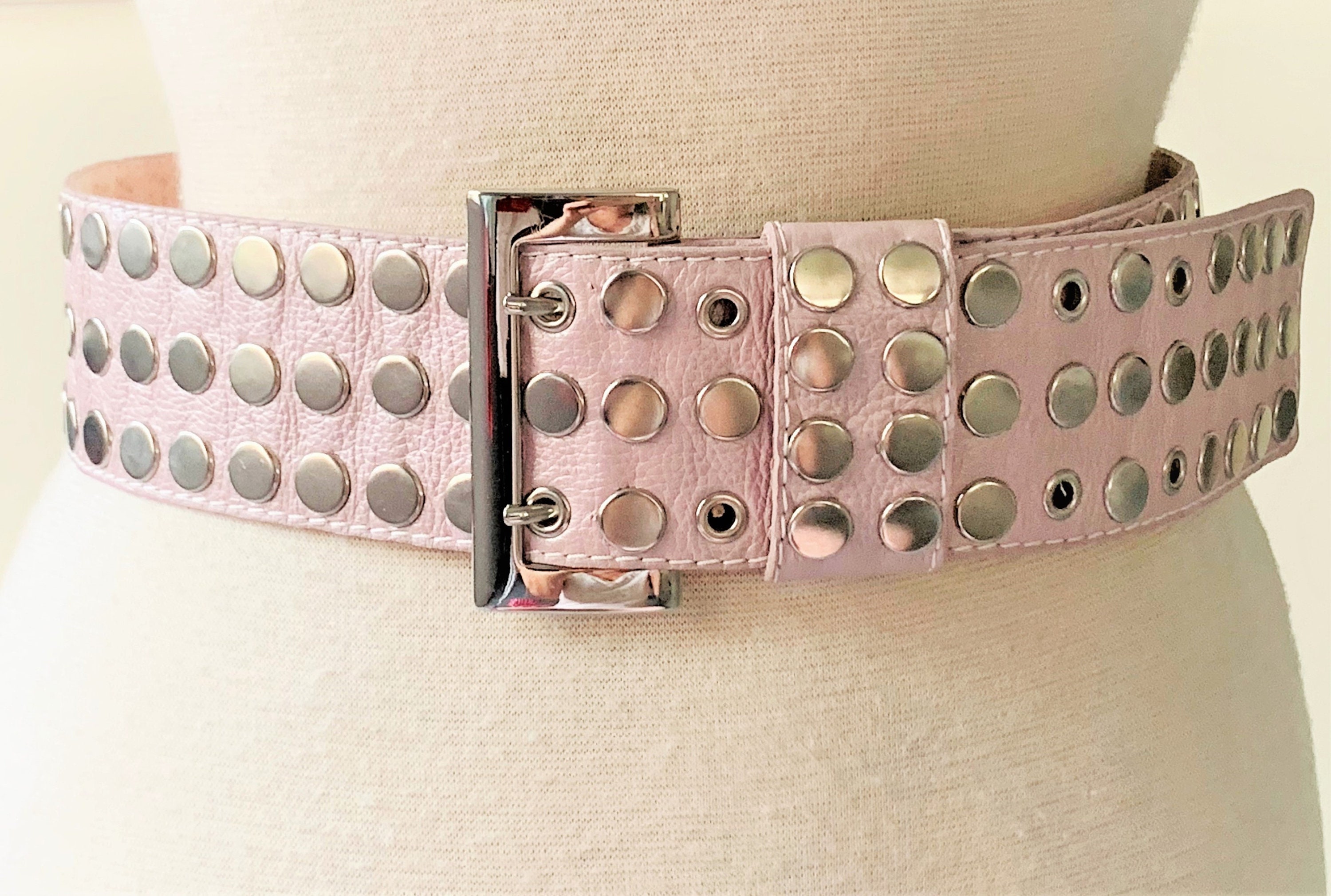 Pearlized Pink Italian Leather Belt With Large Flat Silver  display picture 2