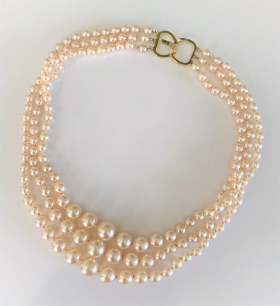 Elegant 3 Strand Glass Pearl Necklace with Large … - image 7