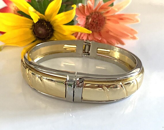 Two Tone Angular Ribbed Oblong Hinged Bracelet - image 10