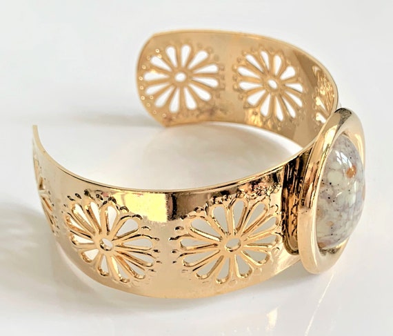 Wide Floral Cut Out Gold Tone Metal Cuff Hand Set… - image 1