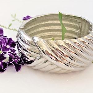 Woven & Ribbed Polished Silver Tone Oblong Hinged Chunky Bangle Bracelet
