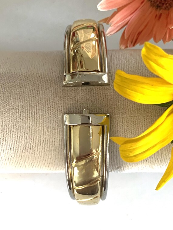 Two Tone Angular Ribbed Oblong Hinged Bracelet - image 3