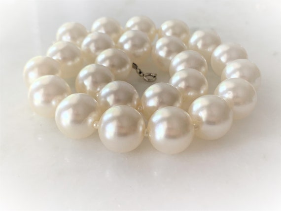 Chunky Imitation Pearl 19" Necklace with Mini Pea… - image 8