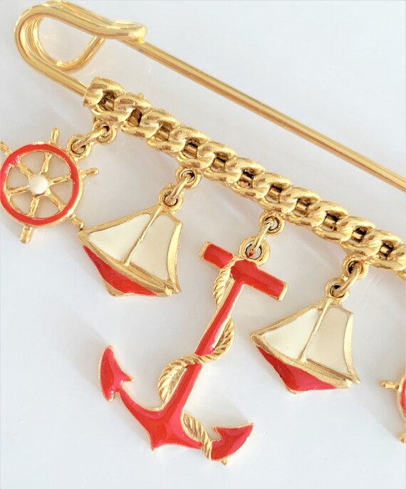 CRAFT Gold Tone Oversized Safety Pin Brooch with Gold… Gem