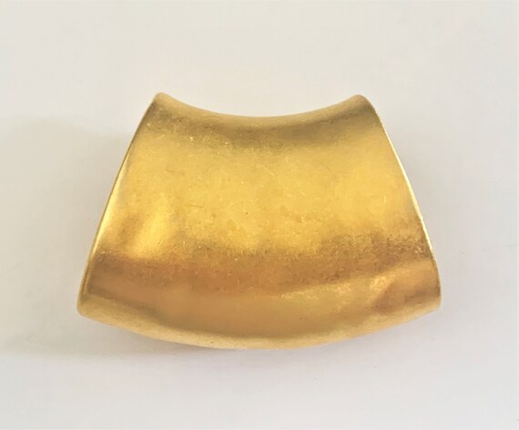 Hammered Satin Gold Tone Scarf Tube with Raised E… - image 9