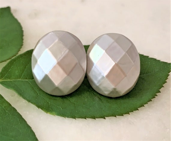 Faceted Oval Gray Dome Faux Pearl Cabochon Pierce… - image 1