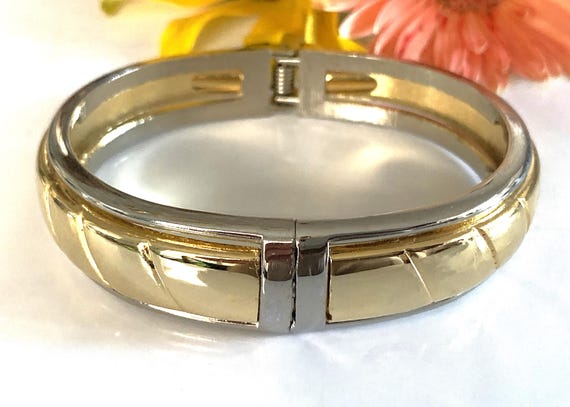 Two Tone Angular Ribbed Oblong Hinged Bracelet - image 9