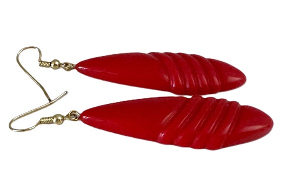 3" Angular Carved True Red Lucite Gold Tone Frenc… - image 3