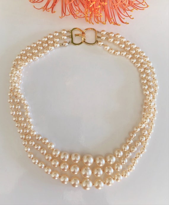 Elegant 3 Strand Glass Pearl Necklace with Large … - image 1