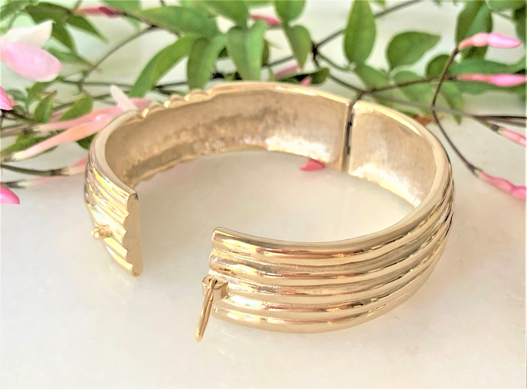 Vintage Ribbed Gold Tone Bangle Bracelet - Made in USA - Etsy