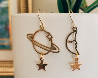 The Connie// Mix-Matched Saturn and Moon Earrings//