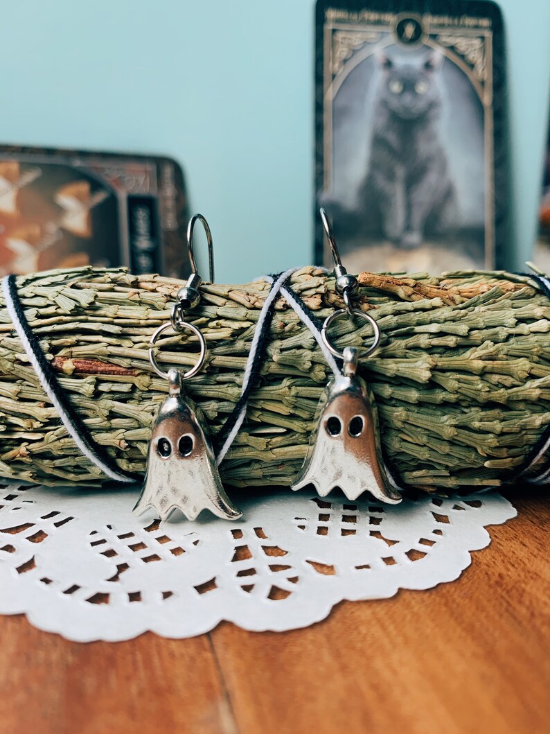 Tiny Ghost Earrings// image 1