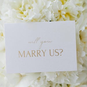¿Te casarías con nosotros? / Tarjeta de propuesta minimalista + sobre / Invitaciones de boda y tarjetas de felicitación