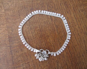 Silver metal anklet with small flowers 3