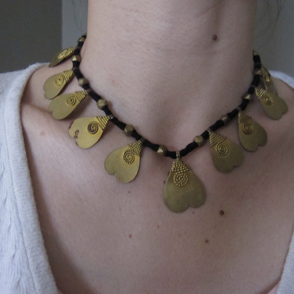 Collier Ethnique Coeur en Bronze