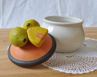 Tarro de cerámica vintage con limones en relieve de los años 70 - recipiente de cocina - Hecho en Italia