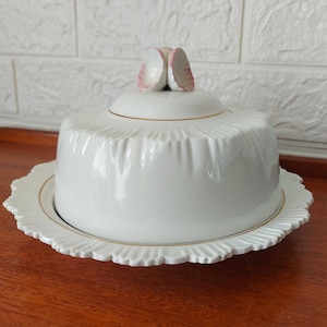 Beurrier ancien couvert en poterie George Jones and Sons Crescent, porcelaine