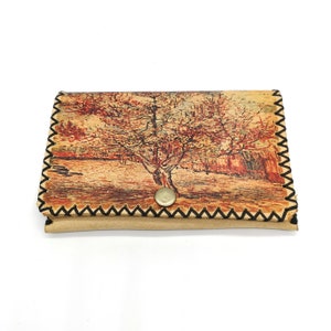 Monedero de cuero real Nabuk hecho a mano único "Árbol de otoño" Impresión de pantalla de seda Regalo perfecto para hombres y mujeres