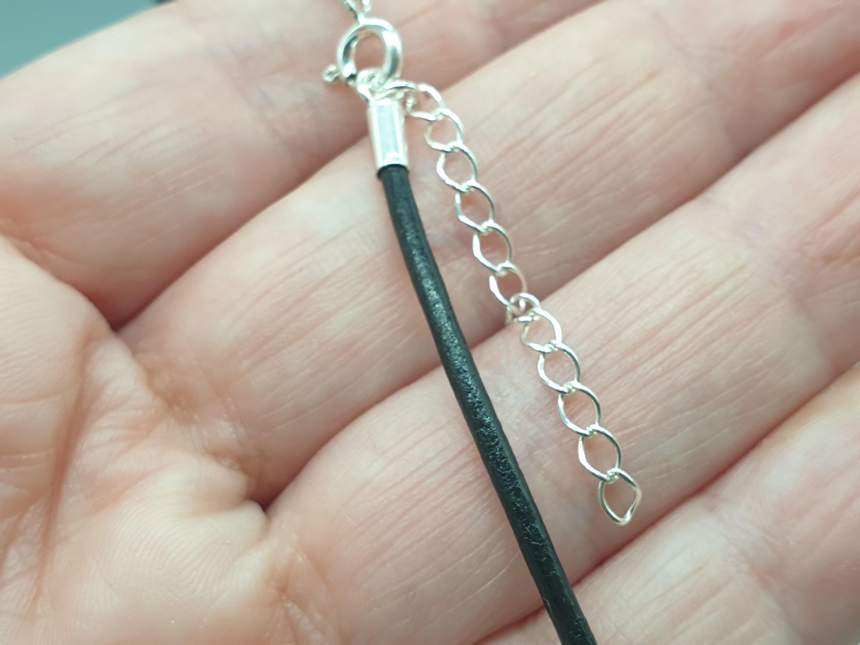 Collana In Pelle Nera: Chiusura In Argento Sterling, Cordino In Pelle Da 3 Mm - Italia