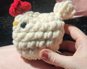 Crochet Mini Chicken Plushie: Farmhouse Decor Stuffed Animal