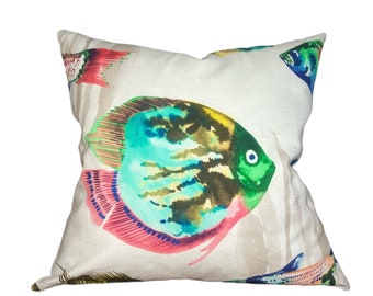 Housse de coussin aquarelle poissons tropicaux : décoration côtière de plage, housse de coussin en coton