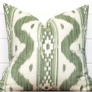 Quadrille Bali Hai Sea Green on Tint Pillow Cover - Off White Linen Backing - All Sizes Available