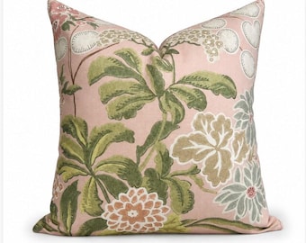 Thibaut Meadow Blush Pink bloemenkussenhoes, groen botanisch design linnen kussen
