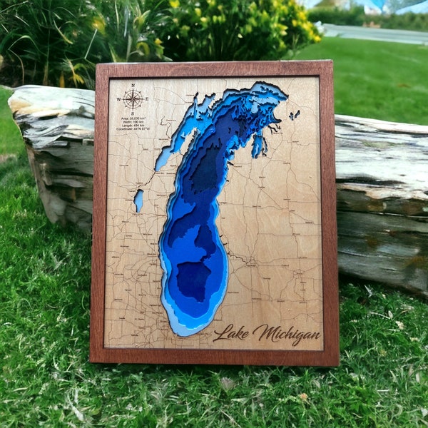 Mapa de madera de abedul cortado con láser del lago Michigan
