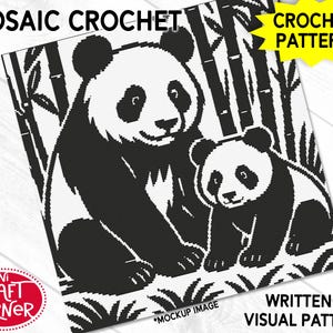 Puede incluir: Patrón de ganchillo mosaico en blanco y negro con un panda y su cría en un bosque de bambú. La imagen incluye el texto "MOSAIC CROCHET", "CROCHET PATTERN", "WRITTEN & VISUAL PATTERN" y el logotipo de Mini Craft Corner.