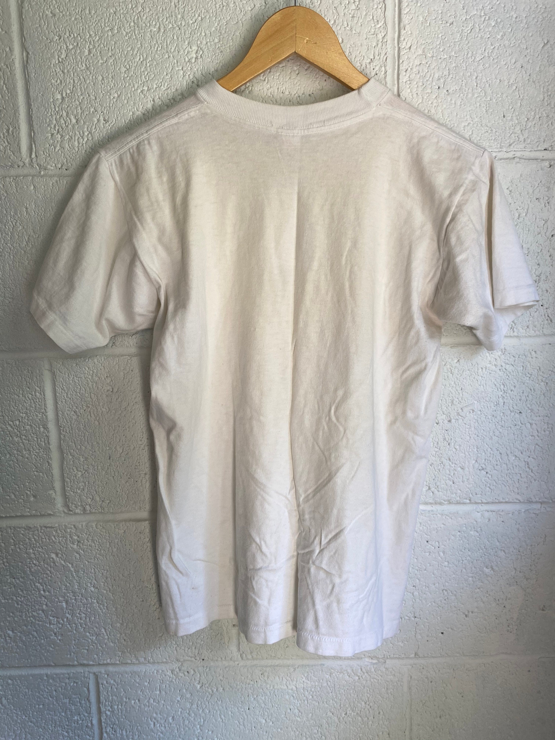 Vintage White T Shirt
 Classic Plain White Vintage Tee