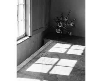 Mesa junto a la ventana, Felbrigg Hall, Norfolk, Impresión de arte firmada / Fotografía en blanco y negro / Foto de naturaleza muerta