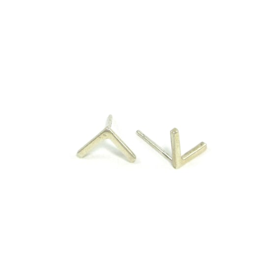 Tiny Silver Stud Earrings Chevron Angle Arrow 90 Degree 