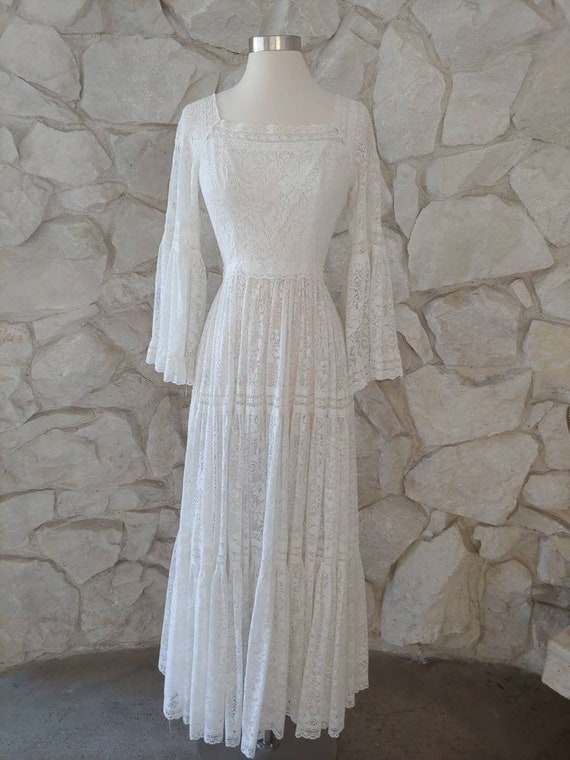 1960s 1970s Vintage White Lace Mexican Wedding Dr