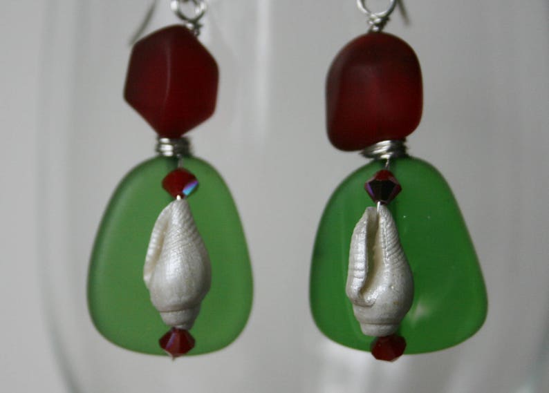 Red and Green Christmas Seaglass Earrings Christmas Shell Earrings Christmas Beach Earrings Coastal Christmas Earrings Beach Jewelry