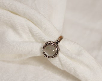 Dainty  moonstone ring /  925 sterling silver ring