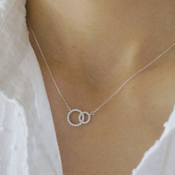 Collier lié circulaire en argent 925 CZ / Collier double anneau éternel