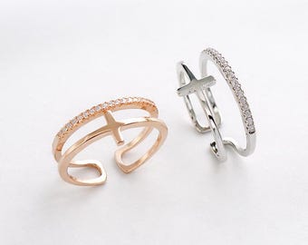 Doppelkreuz-Ring aus Sterlingsilber mit Zirkonia