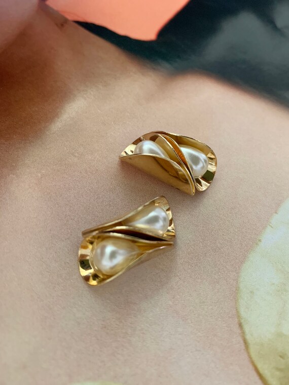 Gold Pearl Earrings / Two Peas June Birthstone / Tear Drop Pearl /Pea Shape Ear Studs