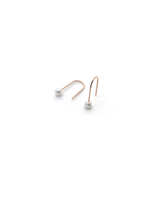 Simple Pearl Line Earrings