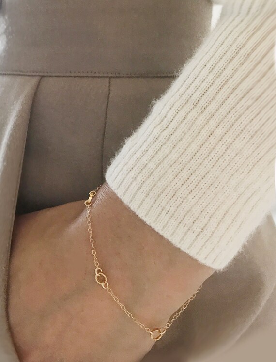 Delicate Tiny Circle Bracelet