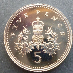 1995 UK Five Pence Coin: Elizabeth II, Uncirculated Cupro-Nickel (18mm, 3.25g)