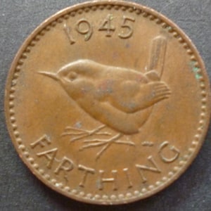United Kingdom 1945 Farthing coin featuring a Wren Bird, ideal gift or for craft or jewellery making in good used (circulated) condition.