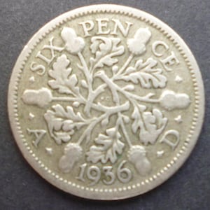 Vintage English 1936 Sixpence coin, 50% Silver coin, ideal gift or for craft or jewellery making in good used (circulated) condition. 1936.