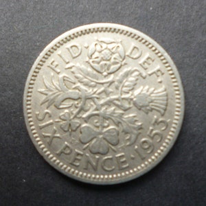United Kingdom 1953 Sixpence coin ideal gift or for craft or jewellery making in good used (circulated) condition, coin shown is one sent.