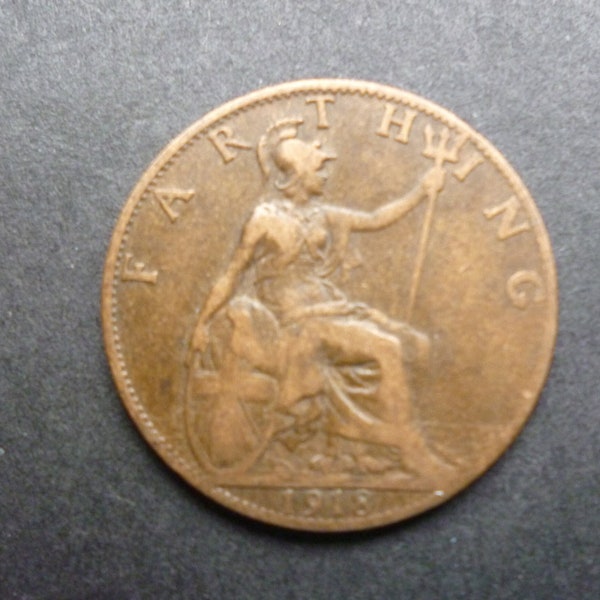 United Kingdom 1918 Farthing coin featuring Britannia, ideal gift or for craft or jewellery making in good used (circulated) condition.