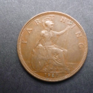 1927 UK Farthing Coin: Britannia, King George V, Bronze Jewelry